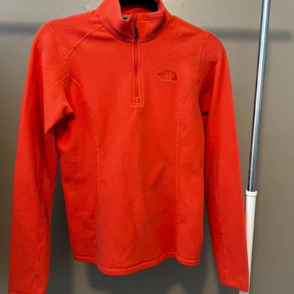 The North Face Glacier Fleece 1/4 Zip Pullover Sweatshirt Tropical Coral